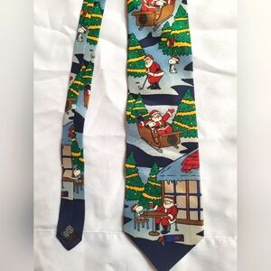 Peanuts Christmas Tie